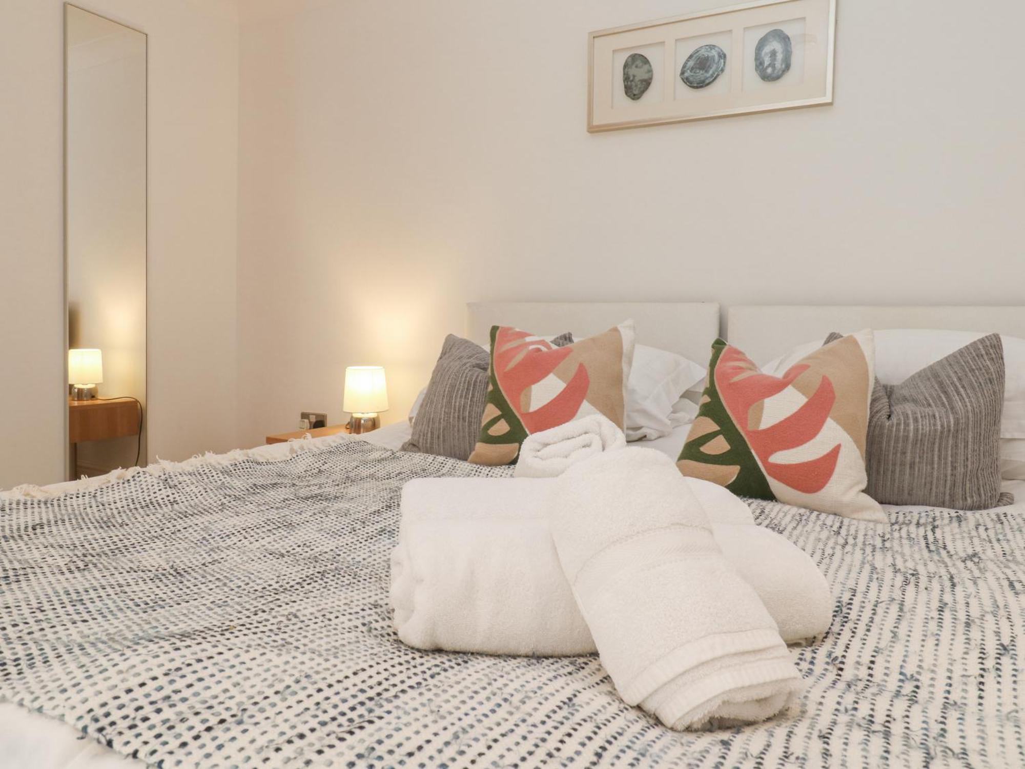 9 Headland Point Διαμέρισμα New Quay Εξωτερικό φωτογραφία
